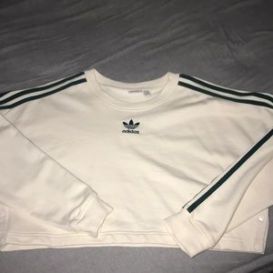 Long sleeve cropped adidas crewneck